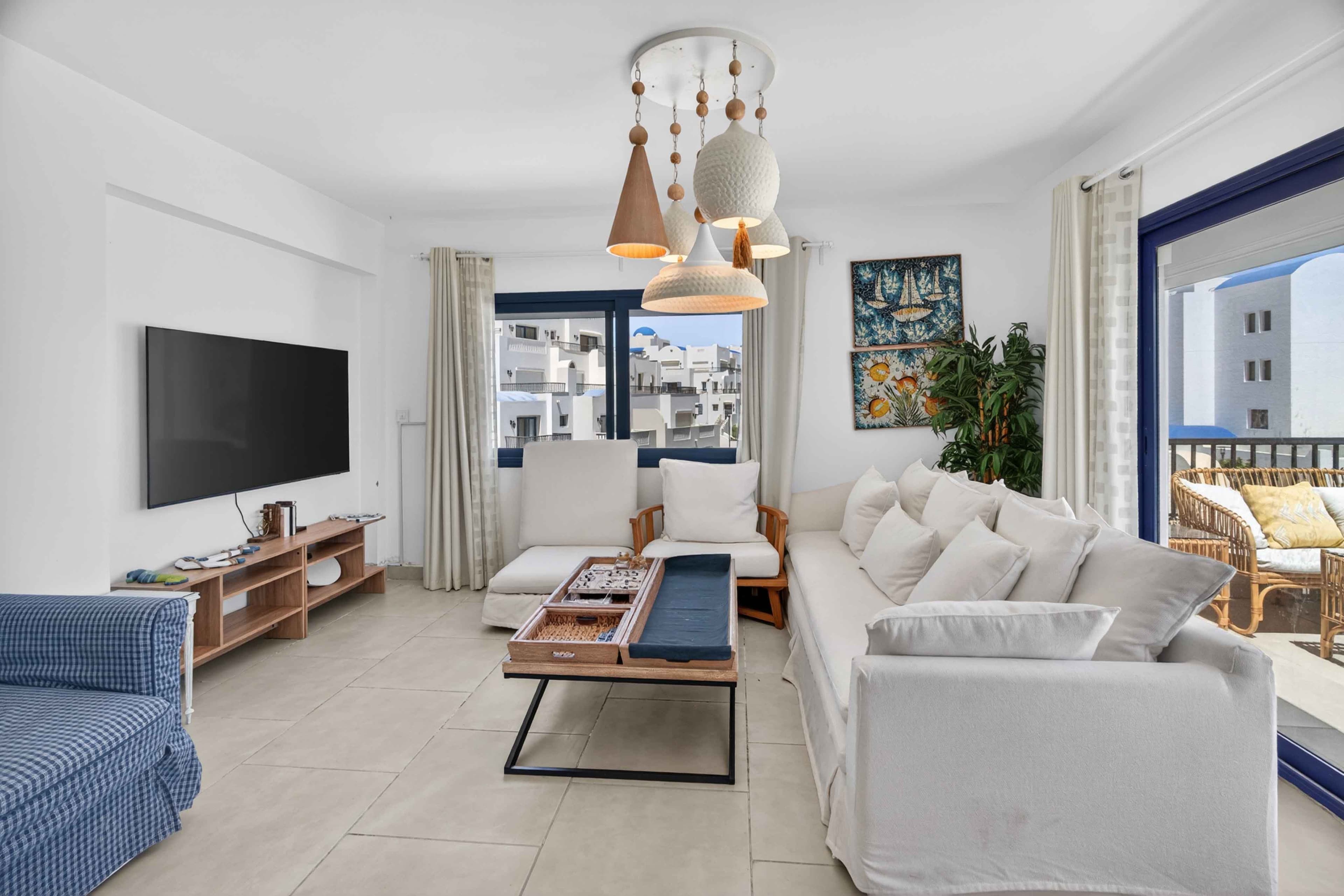 Elegant 2BDR @ Greek Village, photo 3
