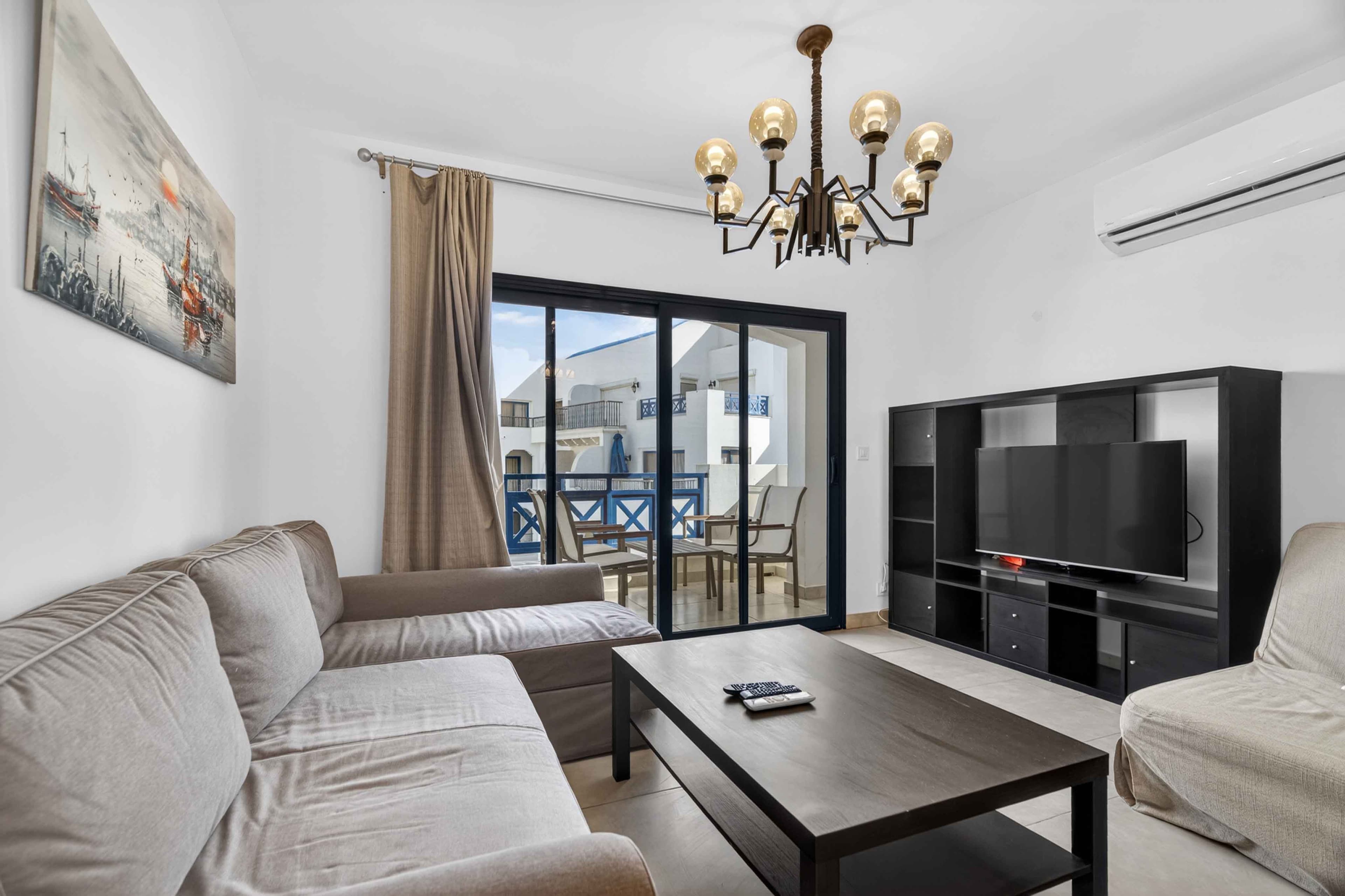 1BR · Greek Village, photo 2