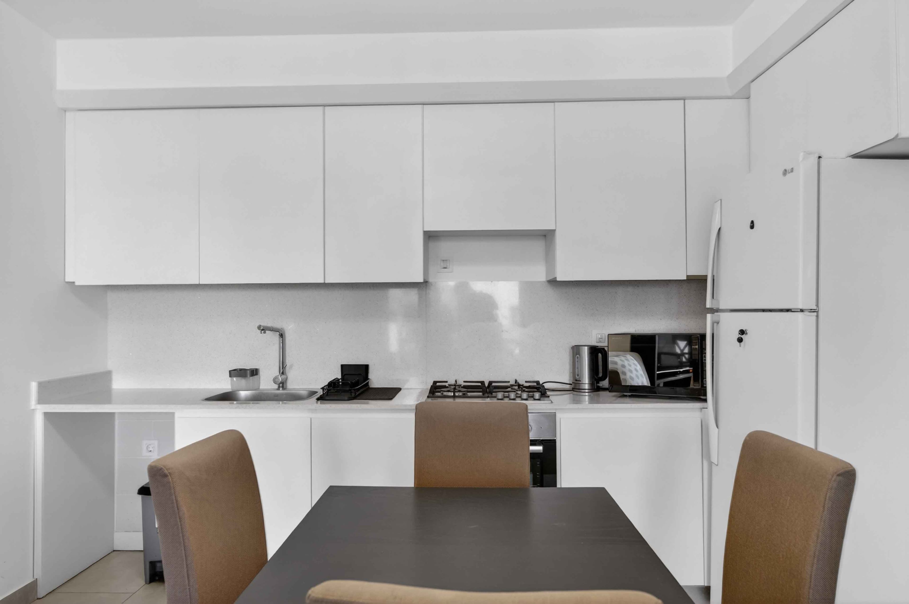 1BR · Greek Village, photo 4