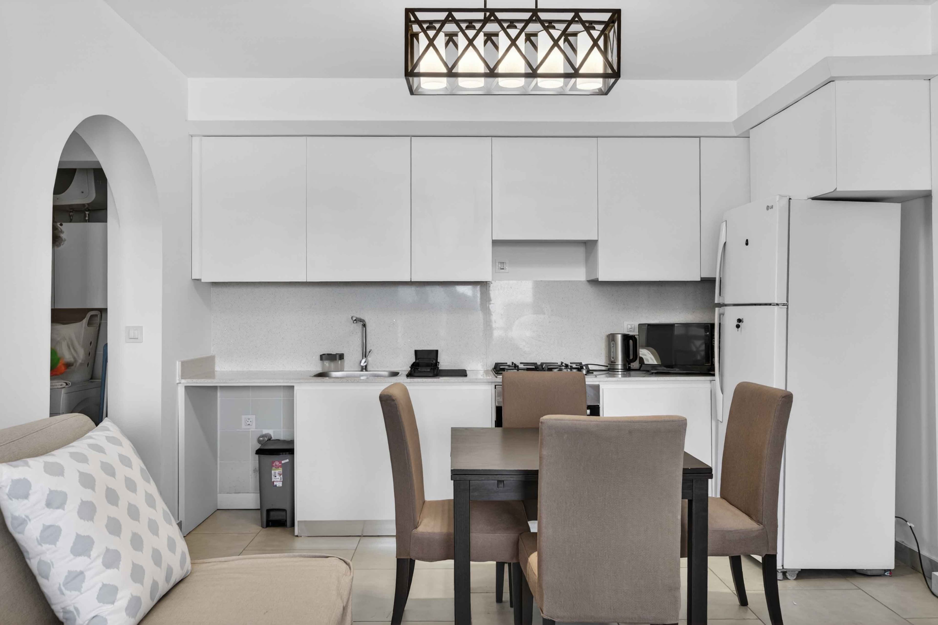1BR · Greek Village, photo 5