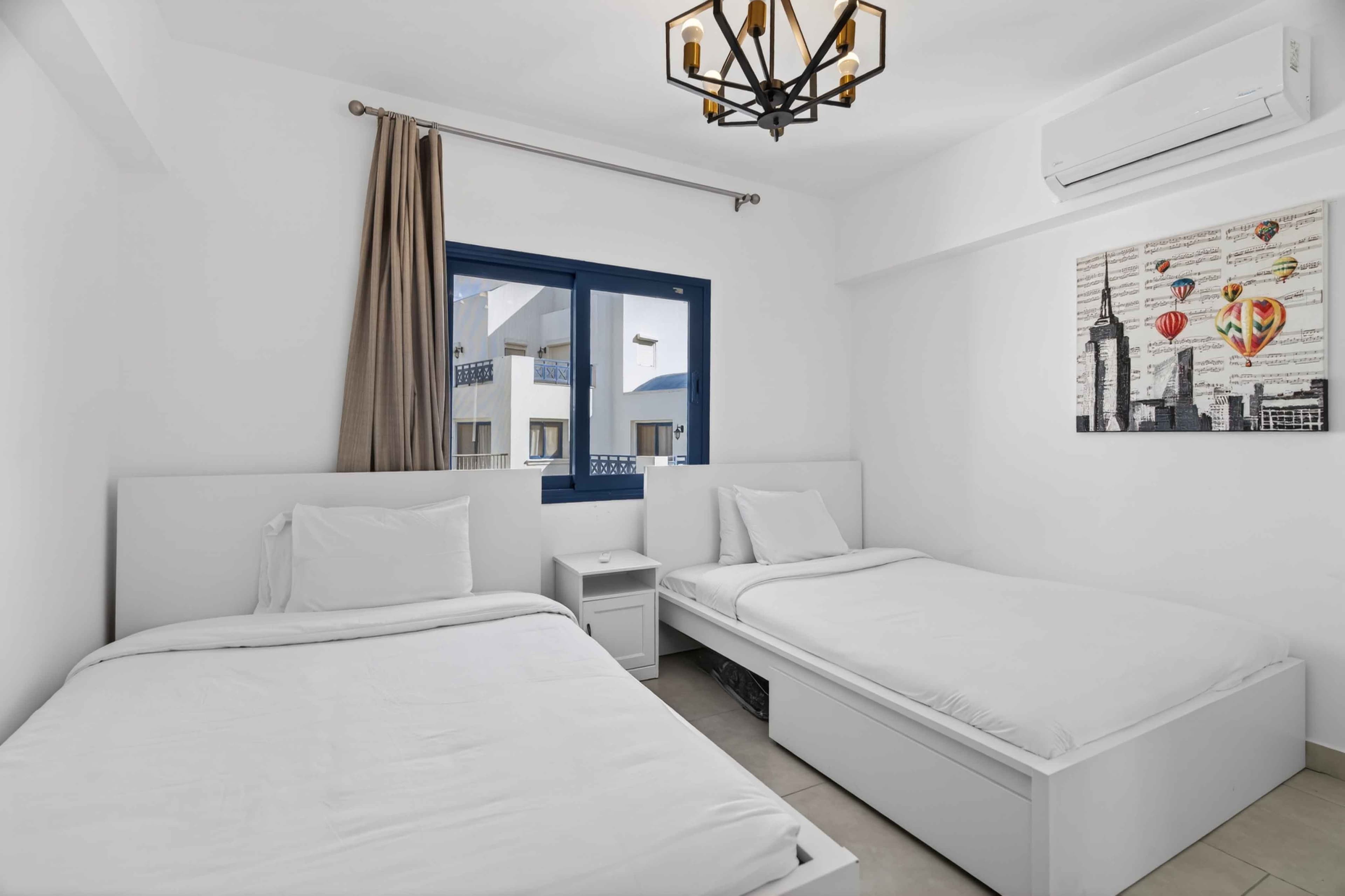 1BR · Greek Village, photo 6