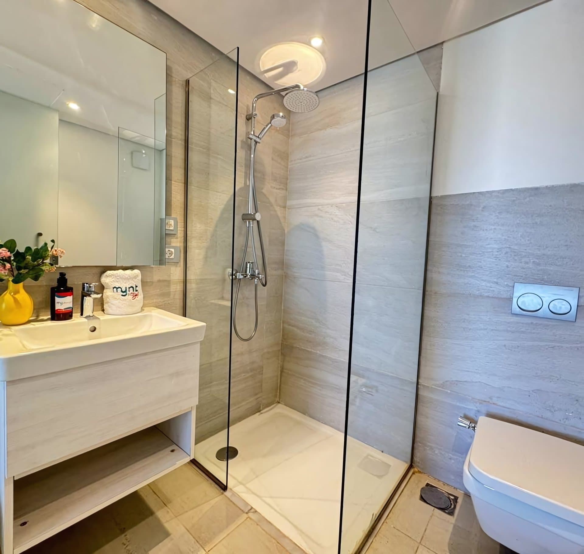Relaxing 2BR Chalet in Fouka Bay | Elegant Side Sea View Stay, photo 6