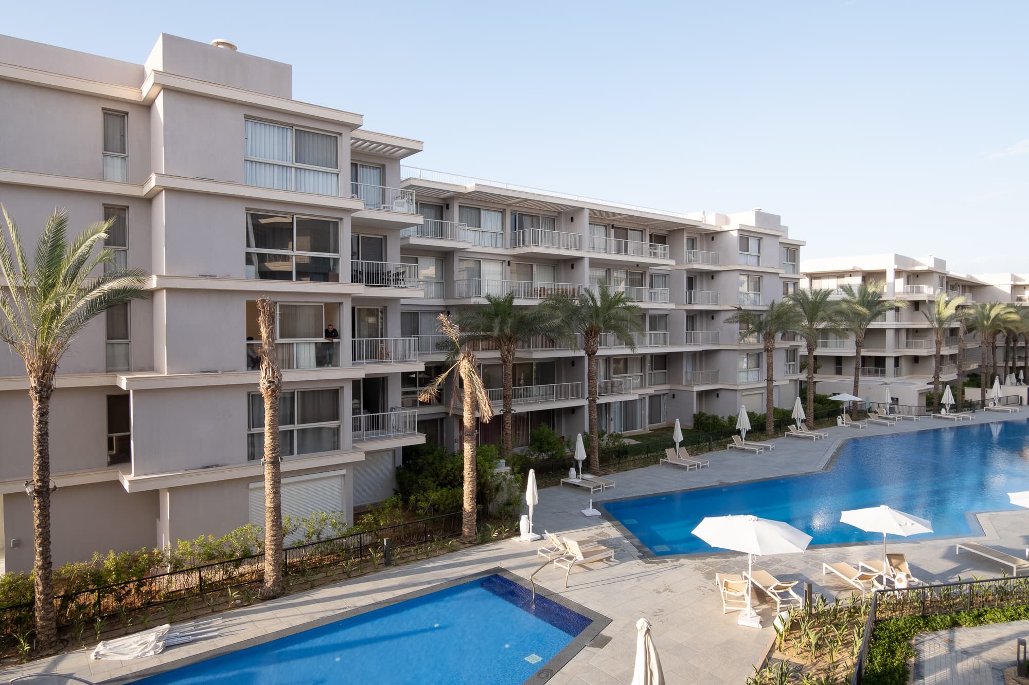 Chic 2BR Pool View | Marina