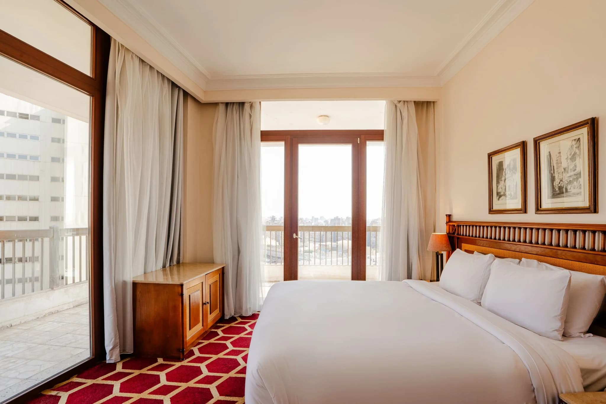 2 Bedroom Royal suite 1 King bed and two twin beds, photo 6
