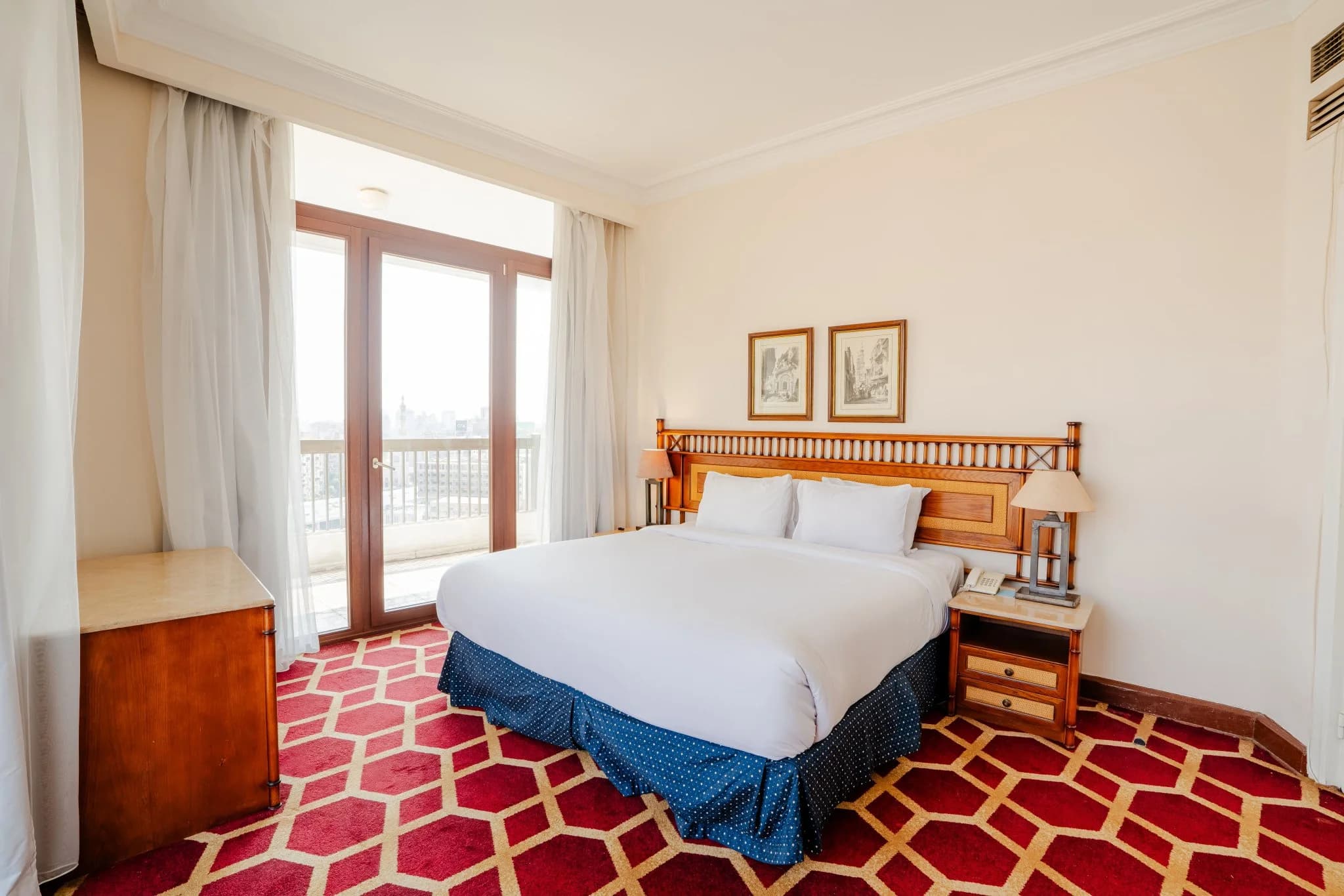 2 Bedroom Royal suite 1 King bed and two twin beds, photo 7