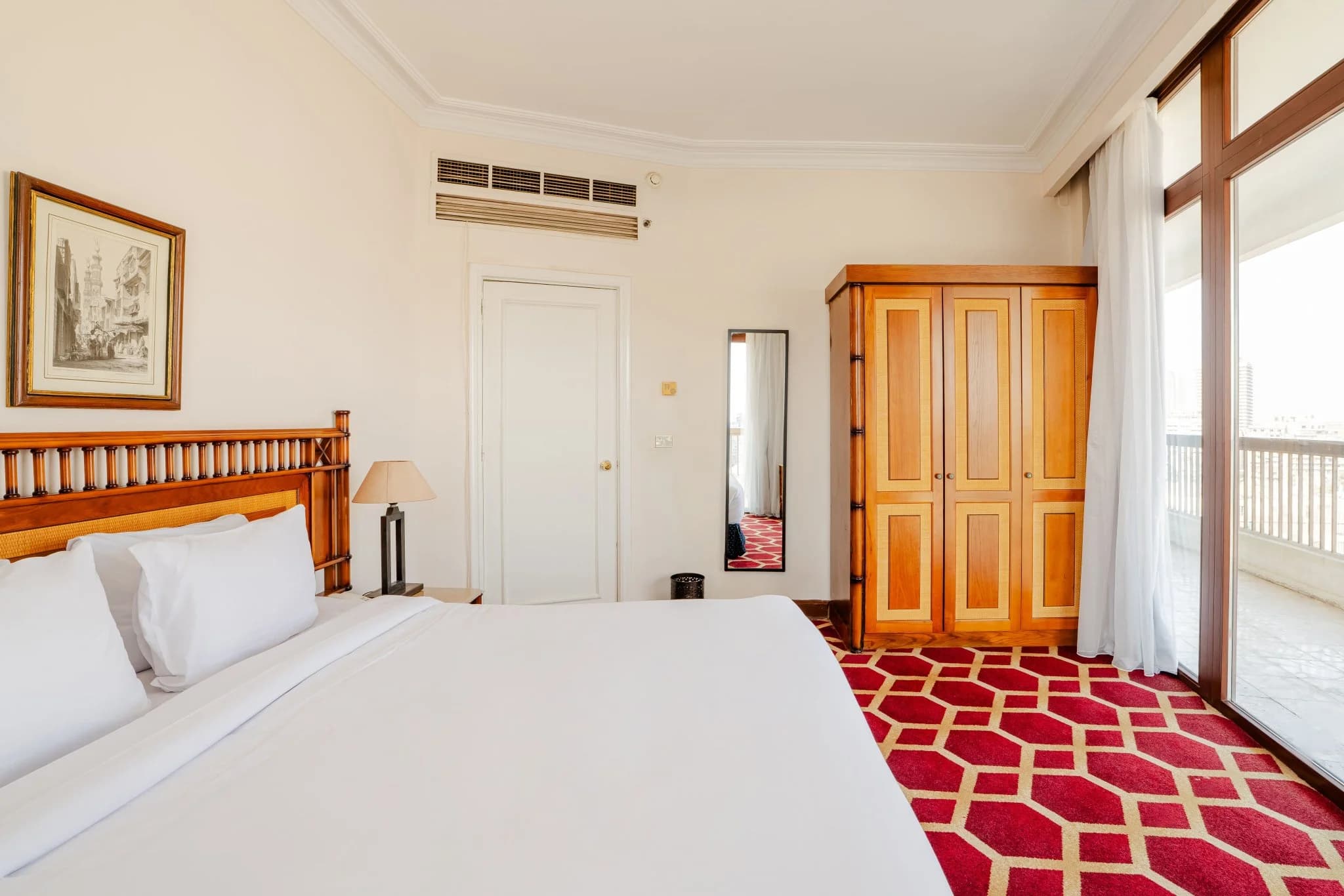 2 Bedroom Royal suite 1 King bed and two twin beds, photo 8