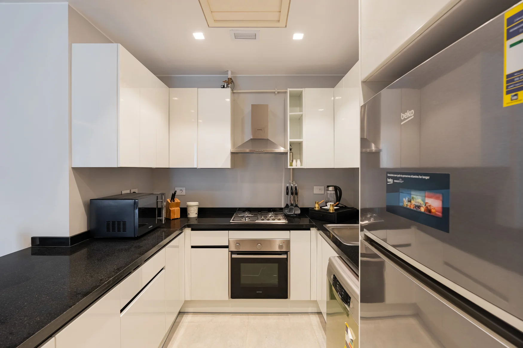 Sh. Zayed Aeon Towers 2BR w/ Kitchen, photo 8