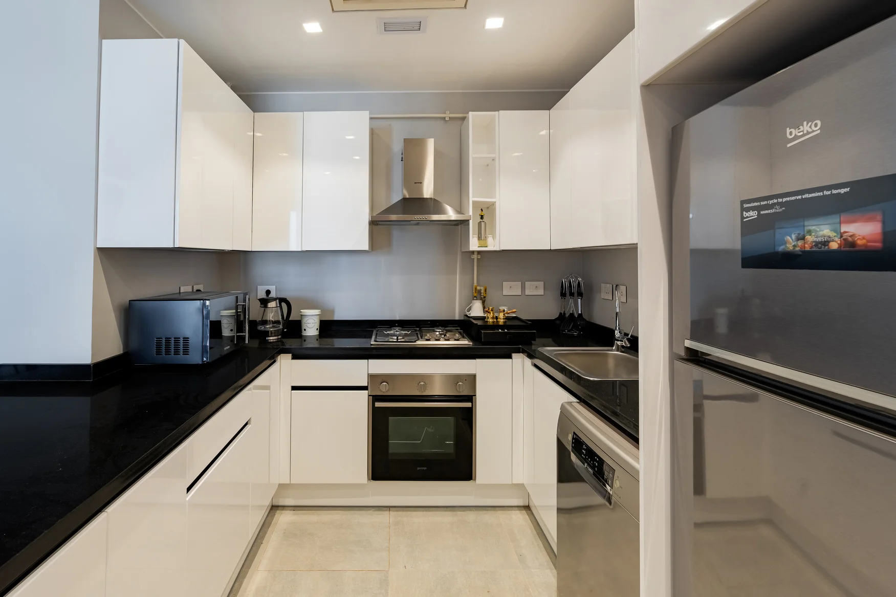 Sh. Zayed Aeon Towers 2BR w/ Kitchen, photo 8