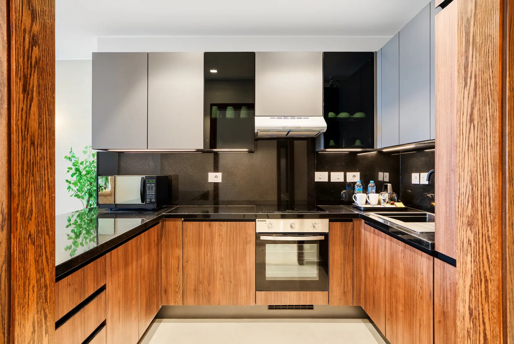 Sh. Zayed Aeon Towers 2BR w/ Kitchen, photo 6