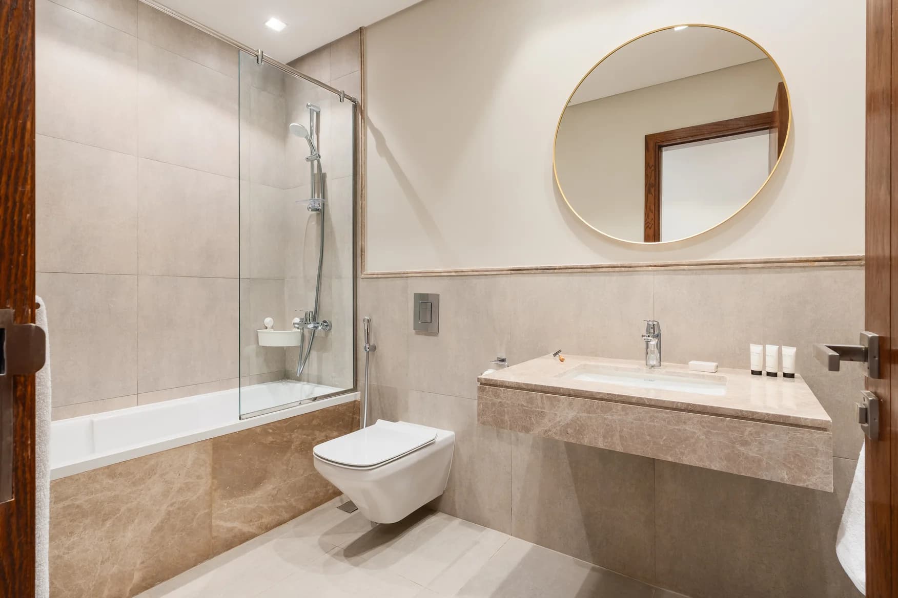 Sh. Zayed Aeon Towers 2BR w/ Kitchen, photo 8