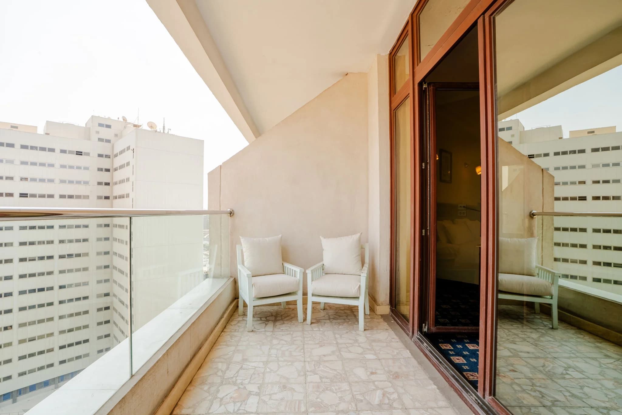 Executive Room king Bed City view Balcony, photo 4