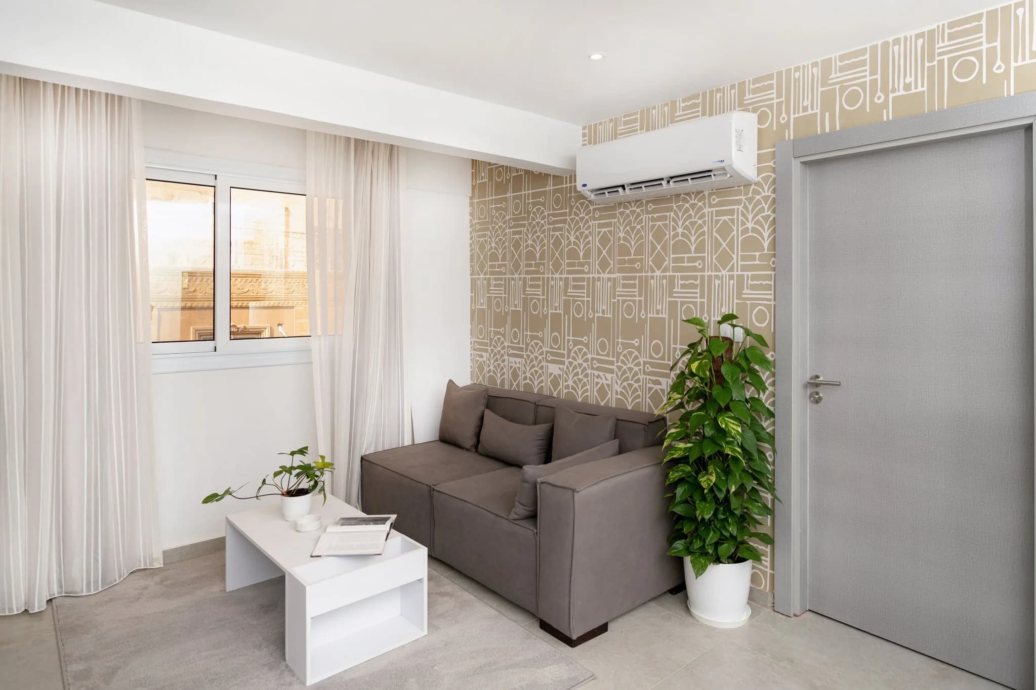 One Bedroom Apartment, photo 3