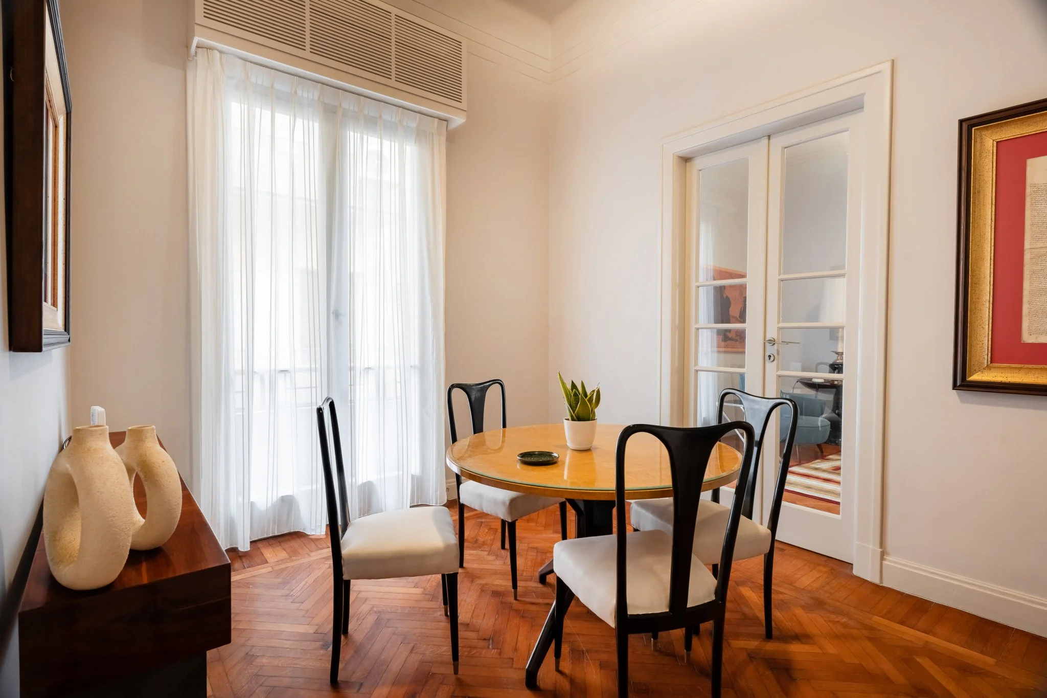 One Bedroom Apartment In The Center Of Downtown Cairo, photo 5
