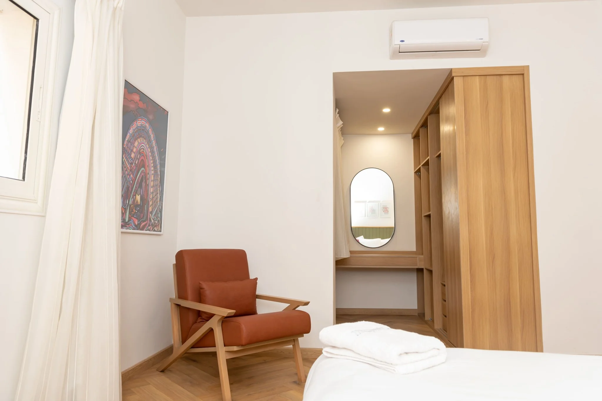 One-Bedroom Apartment with Balcony and City View In The Center Of Downtown Cairo, photo 7