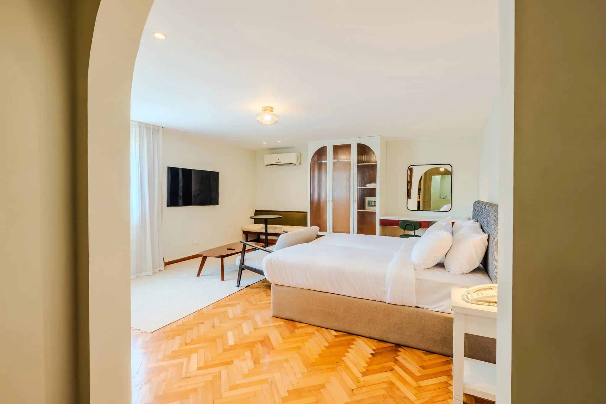Spacious Suite In a Boutique Hotel With Breakfast, photo 3