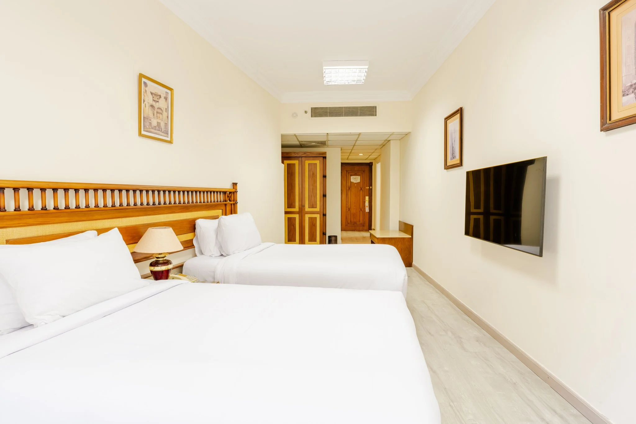 Standard Room Twin Bed City View, photo 5
