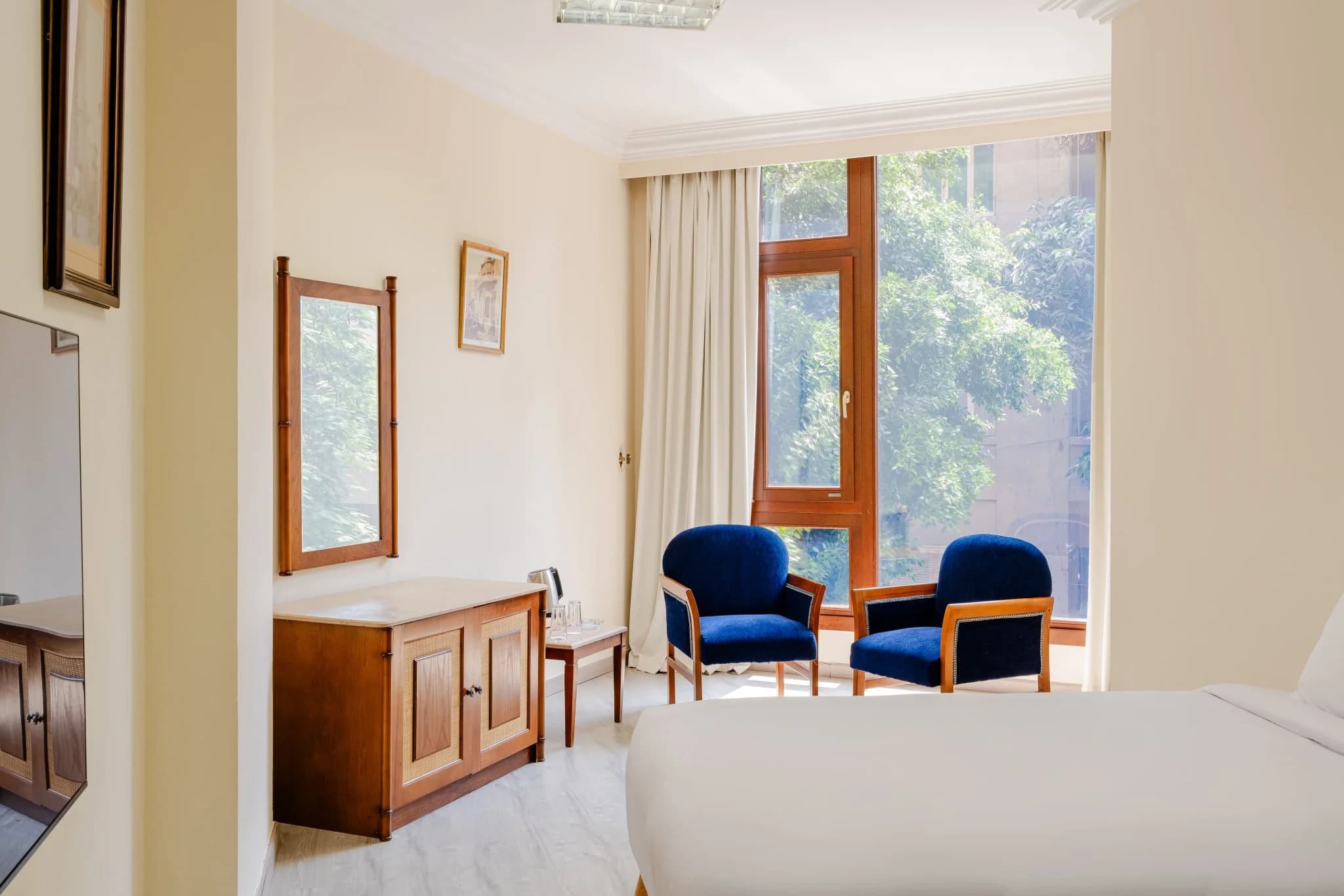 Standard Room Twin Bed City View