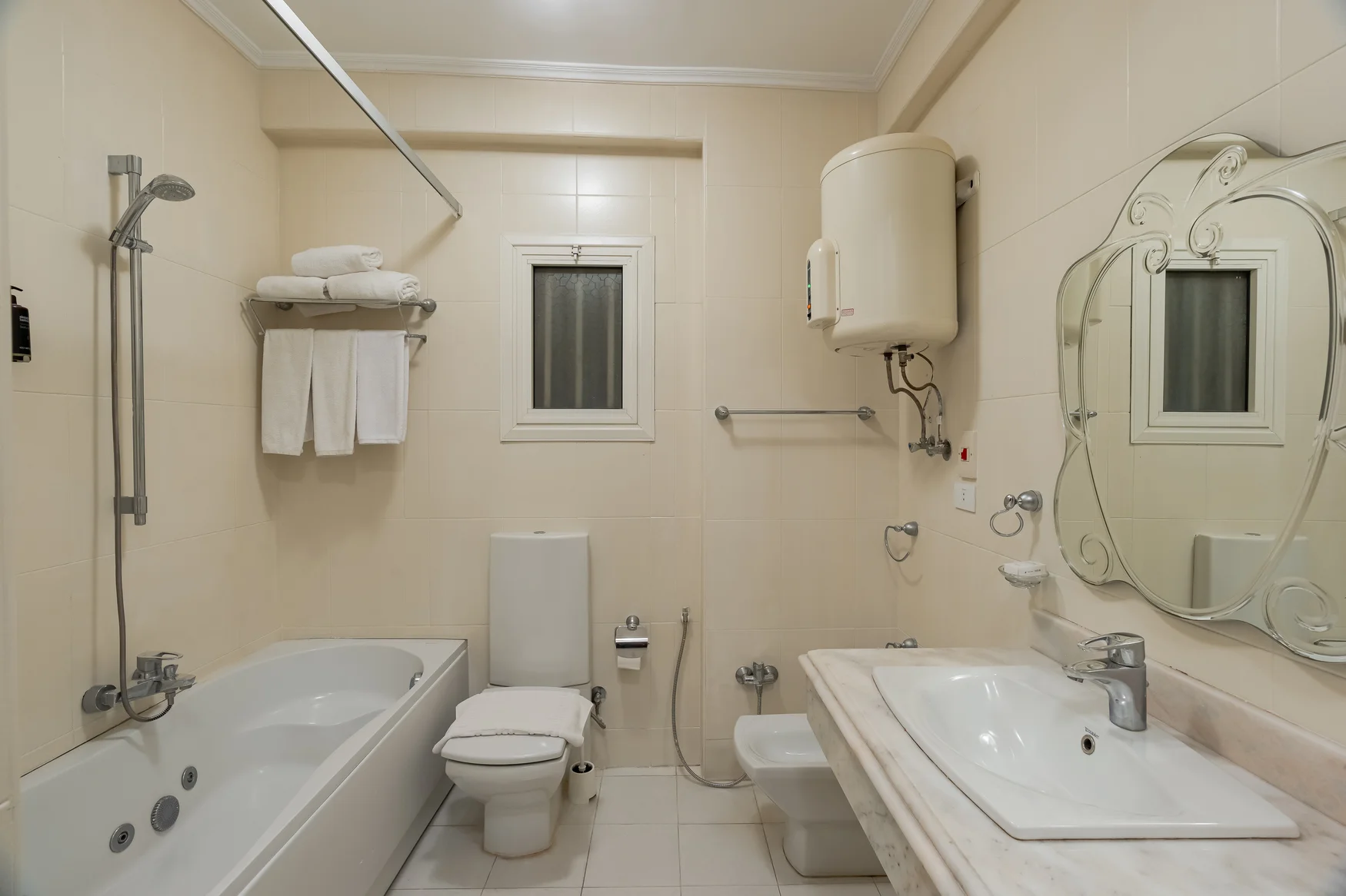 Three Bedroom Apartment City view Next to Om Kolthoom Hotel, photo 5