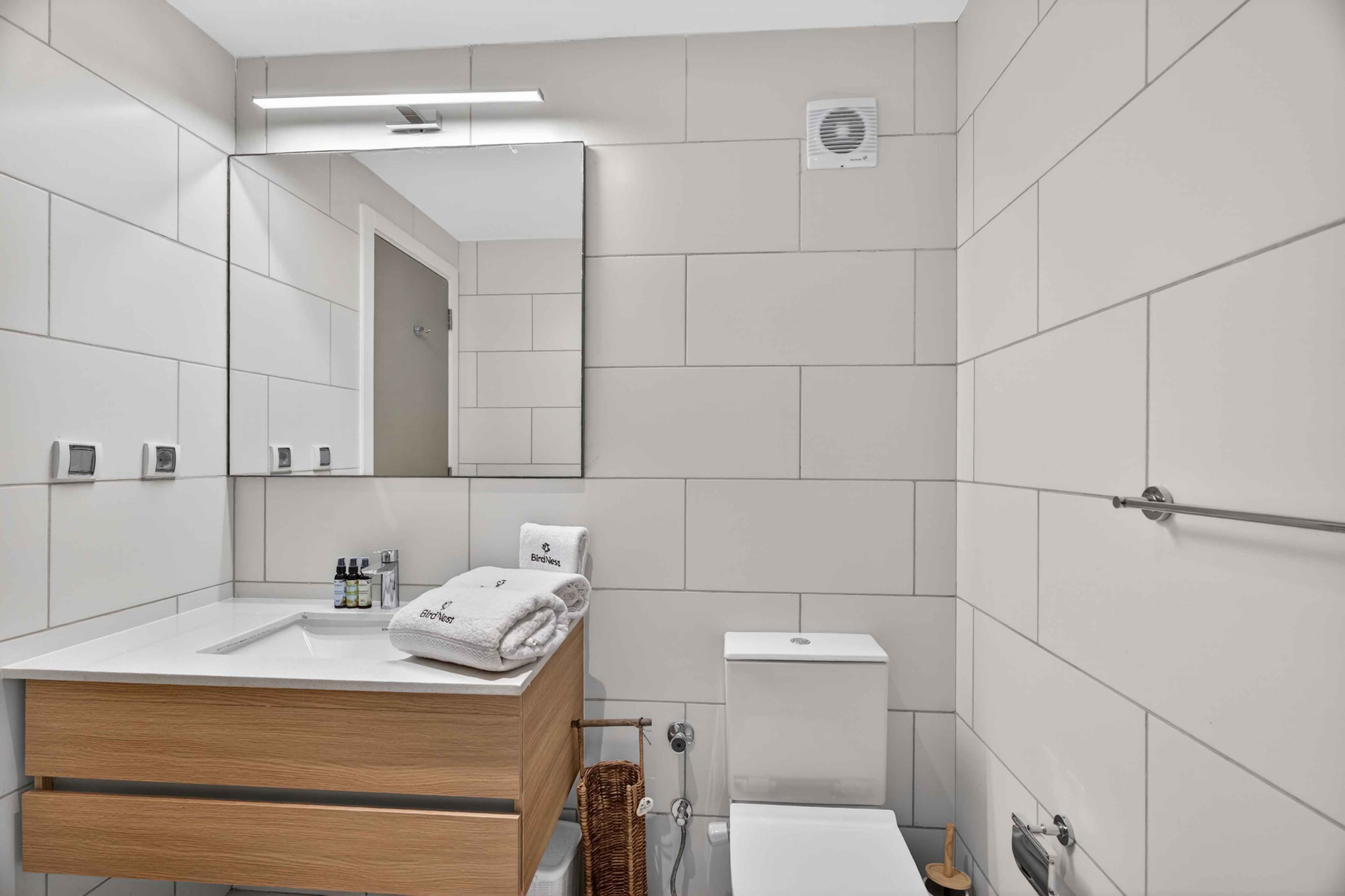Elegant 2BDR Aprt. · Marina Views, photo 8