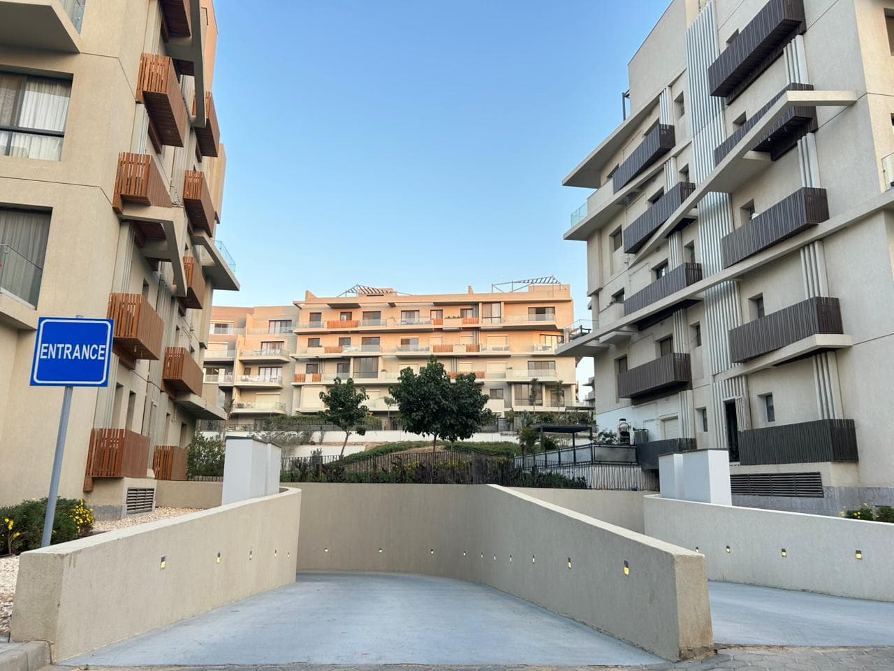Modern 1BDR Pool View Villette, photo 8