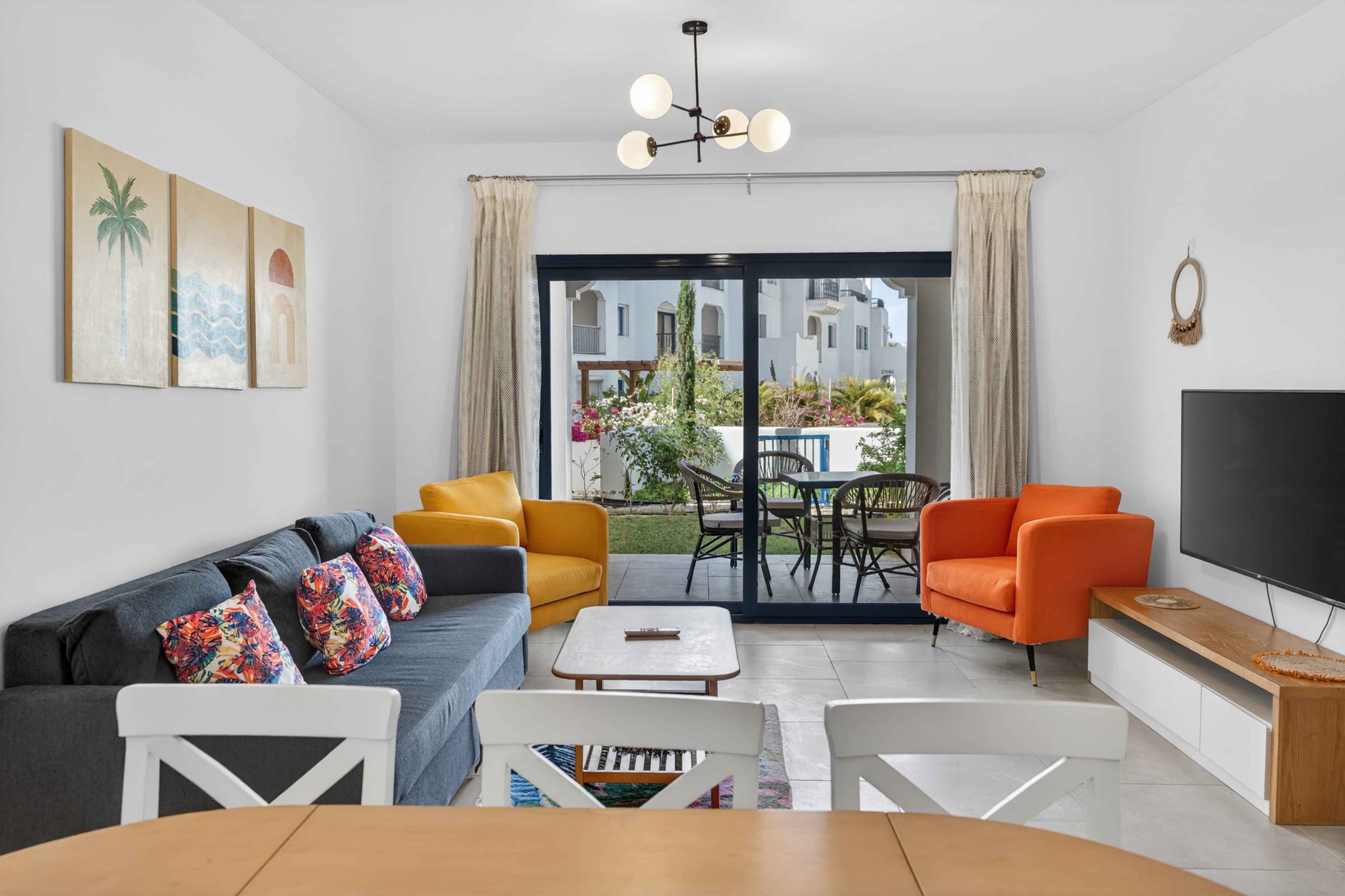 Modern 1BDR with Garden · Greek, photo 3