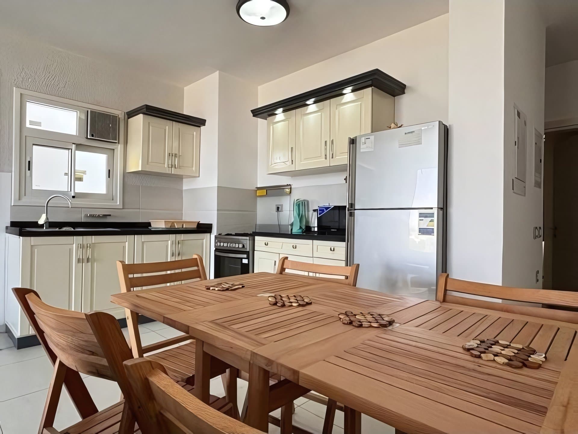 Scenic 3BR Chalet in Fouka Bay | Panoramic Sea View Escape, photo 6